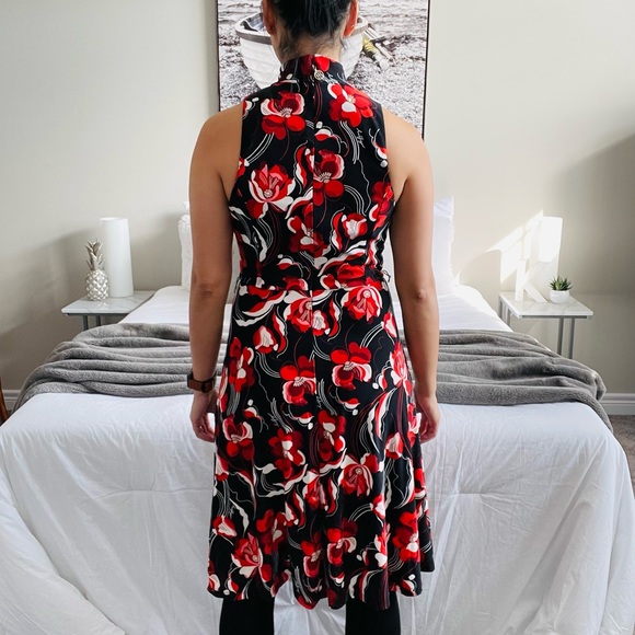 TOMMY HILFIGER Floral A-Line Halter Midi Dress (Black + Red + White, Size: 6) - Picture 6 of 12